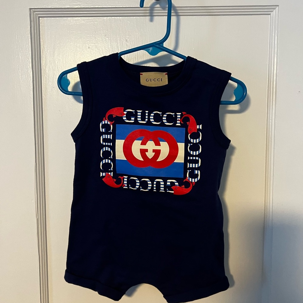 Gucci onesie with Gucci box and wrappings
3-6 months
Have receipt
Only worn 1x